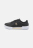 Tommy Hilfiger PREP COURT  Trainers black/gold ПОДГОТОВИТЕЛЬНАЯ СУДА Тренеры черное золото
