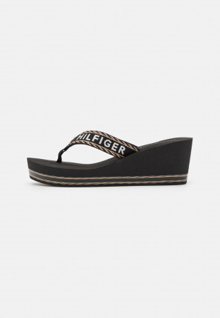Tommy Hilfiger WEBBING WEDGE Heeled mules black WEBBING WEDGE Мюли на каблуке черный