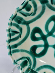 Тарелка винтажная Gmundner бело-зеленая с логотипом, керамика, 15 x 4,5 см, Австрия, 1960-70гг.