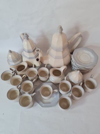 Сервис винтажный на 12 персон Leonardo Classic / Gallo Design, кофейник, чайник, молочник, сахарница, кофейная пара - 12 шт., фарфор, Германия, 1960-70гг.