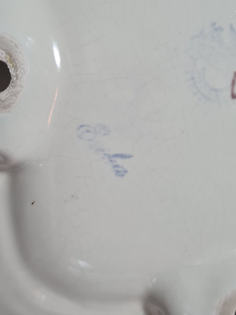 Тарелка винтажная Bohmen с объемным цветочным декором, керамика, 25 х 25 см, Германия, 1960-70гг.