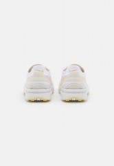 Nike Sportswear W WAFFLE ONE ESS Sneaker low summit white/fossil W WAFFLE ONE ESS кроссовки женские низкие саммит белый/ископаемый