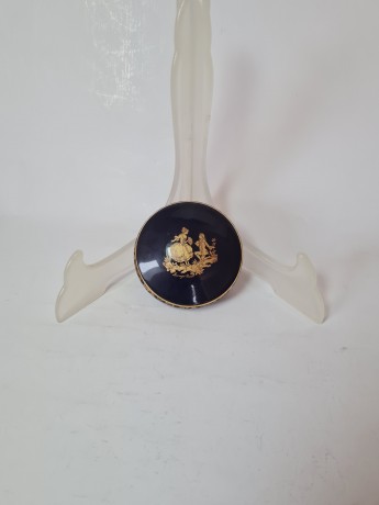 LIMOGES CASTEL Шкатулка темно-синяя с позолотой 22K "Признание в любви", 4см х 8 см, Франция, 1950-60гг.