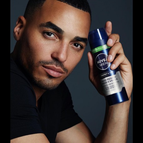 Nivea Men Protect und Care Rasierschaum  Пена для бритья Men Protect and Care
