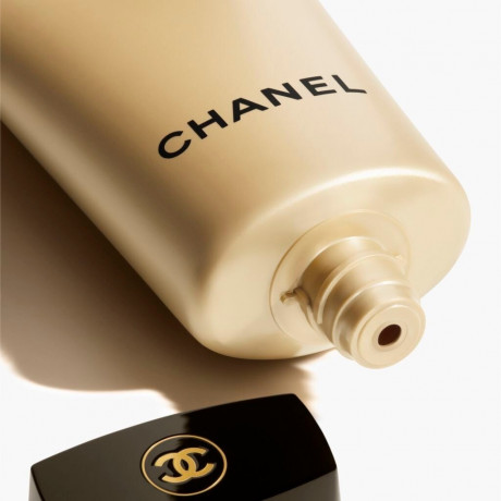 CHANEL L#x27;HUILE-EN-GEL DE DEMAQUILLAGE  L#x27;HUILE-EN-GEL DE DEMAQUILLAGE