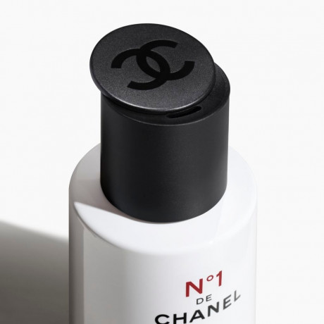 CHANEL PUDER-ZU-SCHAUM-REINIGER  ПОРОШКОВЫЙ ОЧИСТИТЕЛЬ