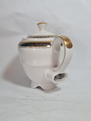 Набор для чая винтажный Neuerer KG / Germany US Zone (Bavaria) с черно-золотым орнаментом - заварочный чайник с электровилкой, молочник и сахарница, фарфор, Германия, 1946-49гг.