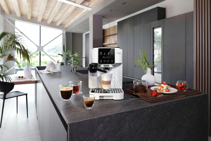 De'Longhi De'Longhi Kaffeevollautomat Magnifica Start ECAM 220.61.W weiss  Полностью автоматическая кофемашина De'Longhi Magnifica Start ECAM 220.61.W белый