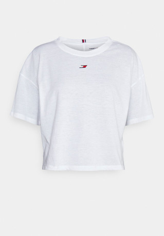 Tommy Hilfiger ESSENTIALS RELAXED CROPPED TEE Sports T-shirt optic white УКОРОЧЕННАЯ ФУТБОЛКА ESSENTIALS RELAXED Спортивная футболка оптический белый