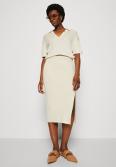 Tommy Hilfiger OPEN POLO BLOUSSON MIDI DRESS Jumper dress classic beige ПЛАТЬЕ МИДИ OPEN POLO BLOUSSON Платье-джемпер классический бежевый