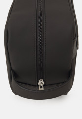 Tommy Hilfiger CASUAL WASHBAG Wash bag black CASUAL WASHBAG Сумка для стирки черный