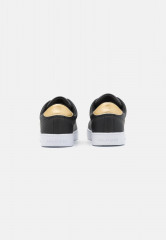 Tommy Hilfiger ESSENTIAL  Trainers black ESSENTIAL Кроссовки черный