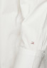 Tommy Hilfiger REGULAR Button-down blouse optic white REGULAR Блузка на пуговицах оптический белый