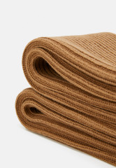 Tommy Hilfiger ESSENTIAL BEANIE SCARF UNISEX SET Beanie countryside khaki ESSENTIAL BEANIE SCARF UNISEX SET Beanie загородный хаки