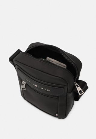Tommy Hilfiger MINI REPORTER Across body bag black MINI REPORTER Сумка через плечо черный