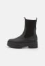 Tommy Hilfiger FEMININE SEASONAL UTILITY Platform ankle boots black FEMININE SEASONAL UTILITY Ботильоны на платформе черный