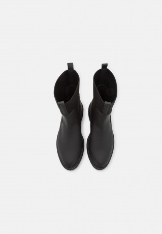 Tommy Hilfiger FEMININE SEASONAL UTILITY Platform ankle boots black FEMININE SEASONAL UTILITY Ботильоны на платформе черный