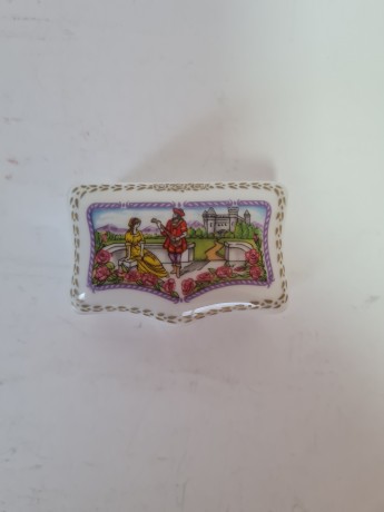 PORCELAINE FINE DE Limoges Коллекционные фарфоровые шкатулки, 5,5 см, 5 штук, Франция, 1960-70гг.