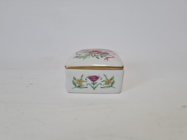 PORCELAINE FINE DE Limoges Коллекционные фарфоровые шкатулки, 5,5 см, 5 штук, Франция, 1960-70гг.