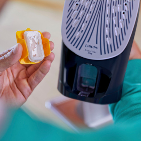 Philips Philips Dampfbugeleisen DST7060/20, 3000 W, mit 300 ml Wassertank und 55gr/Min Dauerdampf  Паровой утюг Philips DST7060/20, 3000 Вт, с резервуаром для воды 300 мл и постоянной подачей пара 55 г/мин.