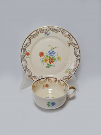 Bavaria Винтажная чайная пара "Букет полевых цветов" с позолоченным узором, Германия, 1960-70гг.