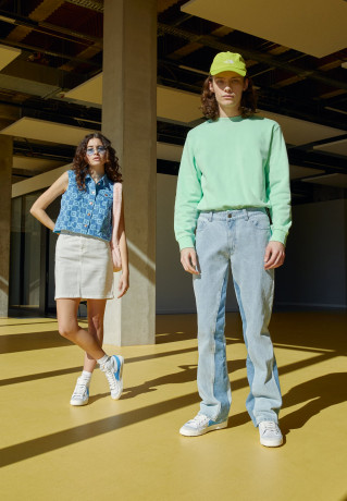 Nike Sportswear BLAZER MID #x27;77 JUMBO UNISEX Sneaker high white/university blue/sail/black/pure platinum/team orange BLAZER MID #x27;77 JUMBO UNISEX — Высокие кроссовки женские белый/университетский синий/парус/черный/чистая платина/командный оранжевый