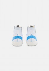 Nike Sportswear BLAZER MID #x27;77 JUMBO UNISEX Sneaker high white/university blue/sail/black/pure platinum/team orange BLAZER MID #x27;77 JUMBO UNISEX — Высокие кроссовки женские белый/университетский синий/парус/черный/чистая платина/командный оранжевый