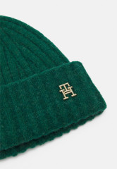 Tommy Hilfiger MODERN FLUFFY BEANIE Beanie prep green MODERN FLUFFY BEANIE Шапочка подготовка зеленый