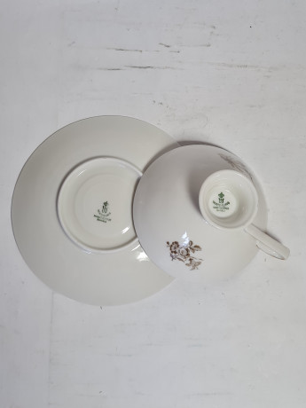 Чайная пара винтажная Winterling Marktleuthen Bavaria с желтым цветком и золотым узором, фарфор, Германия, 1960-1970гг.