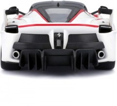 Bburago Modellauto Ferrari FXX-K #75 (Massstab 1:24) Модель автомобиля Ferrari FXX-K #75 (масштаб 1:24)
