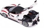 Bburago Modellauto Ferrari FXX-K #75 (Massstab 1:24) Модель автомобиля Ferrari FXX-K #75 (масштаб 1:24)