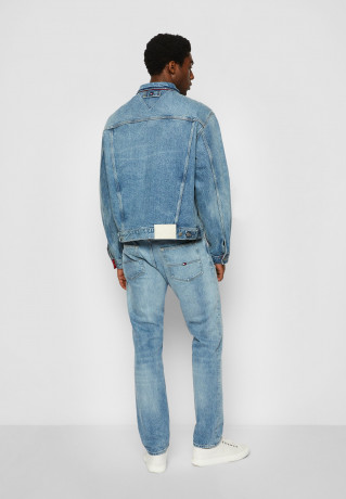 Tommy Hilfiger TOMMY HILFIGER X SHAWN MENDES TRUCKER JACKET HERO IND UNISEX Denim jacket hero indigo TOMMY HILFIGER X SHAWN MENDES TRUCKER JACKET HERO IND UNISEX Джинсовая куртка герой индиго