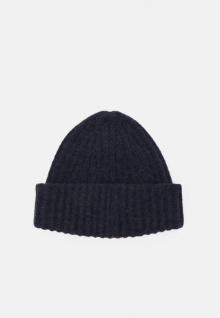 Tommy Hilfiger MODERN FLUFFY BEANIE Beanie space blue MODERN FLUFFY BEANIE Шапочка космический синий
