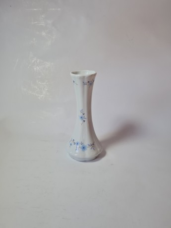 KPM Bavaria Ваза с нежными голубыми цветами, 17,5см, Германия, 1960-70гг.