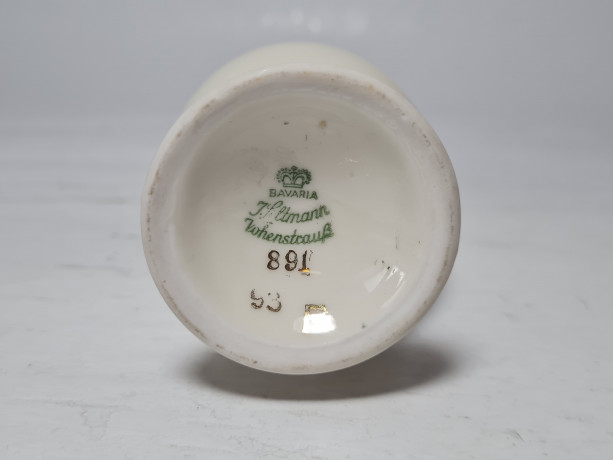 Ваза винтажная фарфоровая J. Seltmann Vohenstrauß Bavaria "Синий цветок", 17 x 5,5 см, Германия, 1960-70гг.