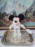 Игрушка мягкая винтажная Mickey Maus с теннисной ракеткой в белом костюме, 31 см, Германия, 1980-90гг.