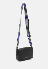 Tommy Hilfiger LIFE CAMERA BAG Across body bag black LIFE CAMERA BAG Сумка через плечо черный