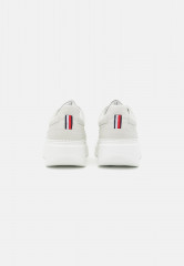 Tommy Hilfiger CHUNKY  Trainers white КРОССОВКИ Кроссовки белый