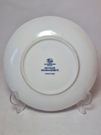 Тарелка декоративная винтажная Hutschenreuther, белый фарфор с рисунком в коричневых тонах "Винодельческие районы Германии", 20 x 2,5 см, Германия, 1960-70гг.