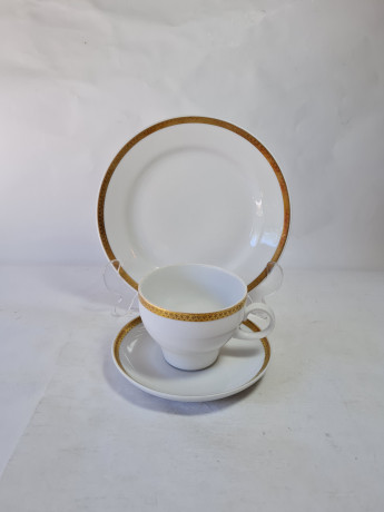 Чайное трио винтажное Kahla GDR с золотым узором по краю, фарфор, ГДР, 1960-70гг.
