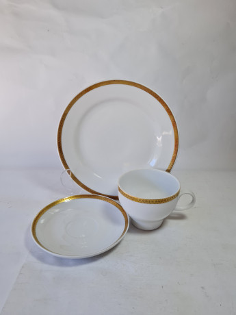Чайное трио винтажное Kahla GDR с золотым узором по краю, фарфор, ГДР, 1960-70гг.