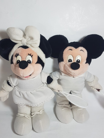 Игрушки мягкие винтажные Minney Maus & Mickey Maus с теннисной ракеткой в белом, 31 и 33 см, Германия, 1980-90гг.