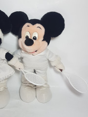 Игрушки мягкие винтажные Minney Maus &amp; Mickey Maus с теннисной ракеткой в белом, 31 и 33 см, Германия, 1980-90гг.