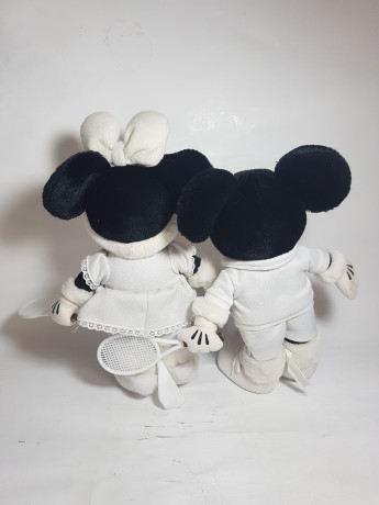 Игрушки мягкие винтажные Minney Maus & Mickey Maus с теннисной ракеткой в белом, 31 и 33 см, Германия, 1980-90гг.