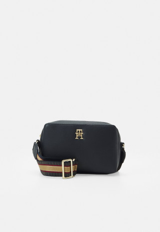 Tommy Hilfiger LIFE CAMERA BAG Across body bag space blue LIFE CAMERA BAG Сумка через плечо космический синий