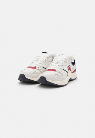 Tommy Hilfiger MODERN PREPPY RUNNER Trainers white  MODERN PREPPY RUNNER — Кроссовки белый