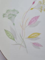 Тарелка винтажная Schonwald, белый фарфор с цветочным декором и позолоченным ободком, 25,5 x 2,5 см, Германия, 1960-70гг.