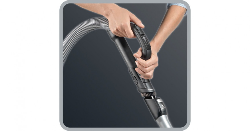 Rowenta Rowenta Silence Force Allergy+  RO7473, Bodenstaubsauger rot/silber  rot/silber Rowenta Silence Force Allergy+ RO7473, пылесос красный/серебристый