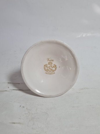 Подсвечник винтажный Royal Grafton, Fine Bone China England, коллекция Violets, декор в виде фиолетовых цветков, фарфор, 2 шт., 9 см, Англия, 1960-70гг.