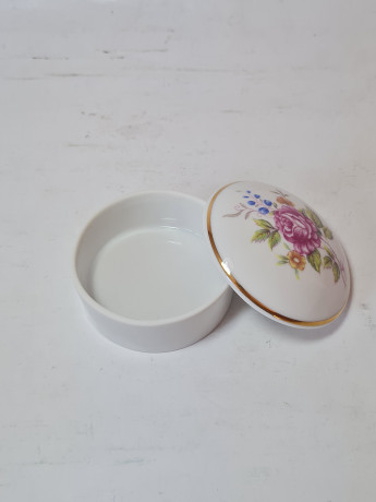 Шкатулка винтажная Hollohaza "Розовая роза", круглая, фарфор, 7 x 3,5 см, Венгрия, 1960-70гг.